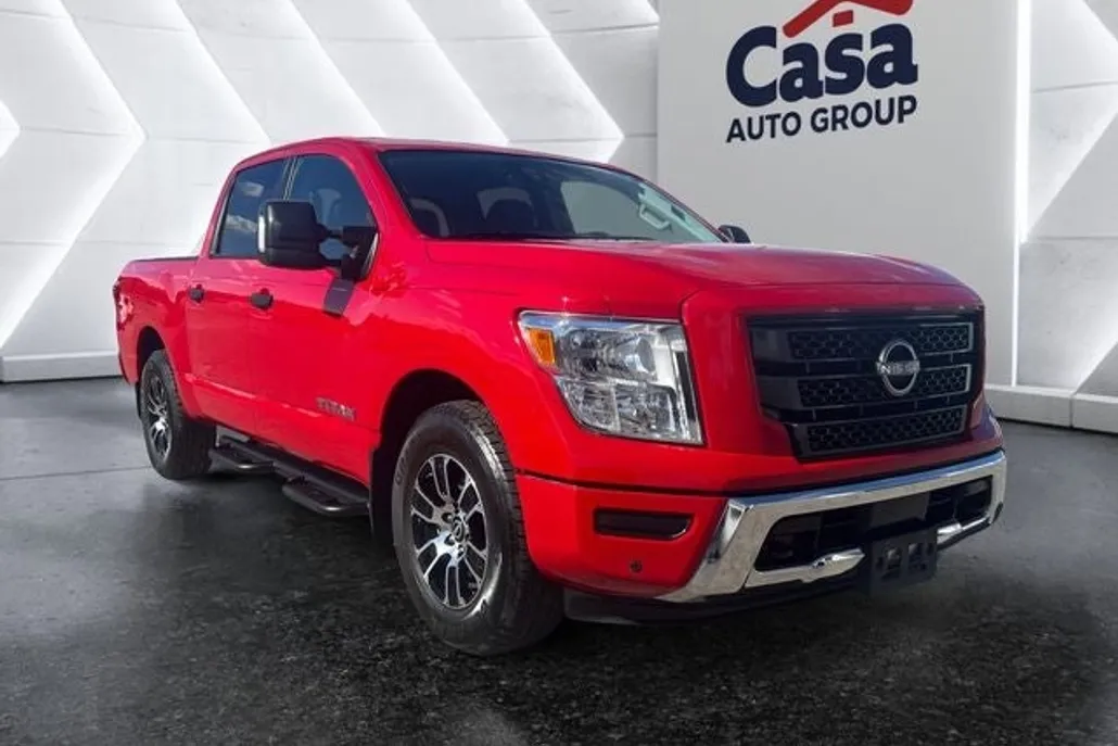 2024 Nissan Titan Crew Cab SV photo 1