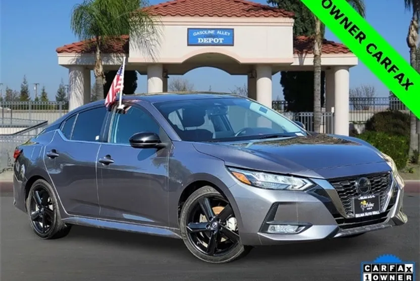 2023 Nissan Sentra SR photo 1