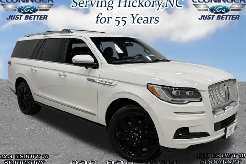 2023 Lincoln Navigator L Reserve photo 1