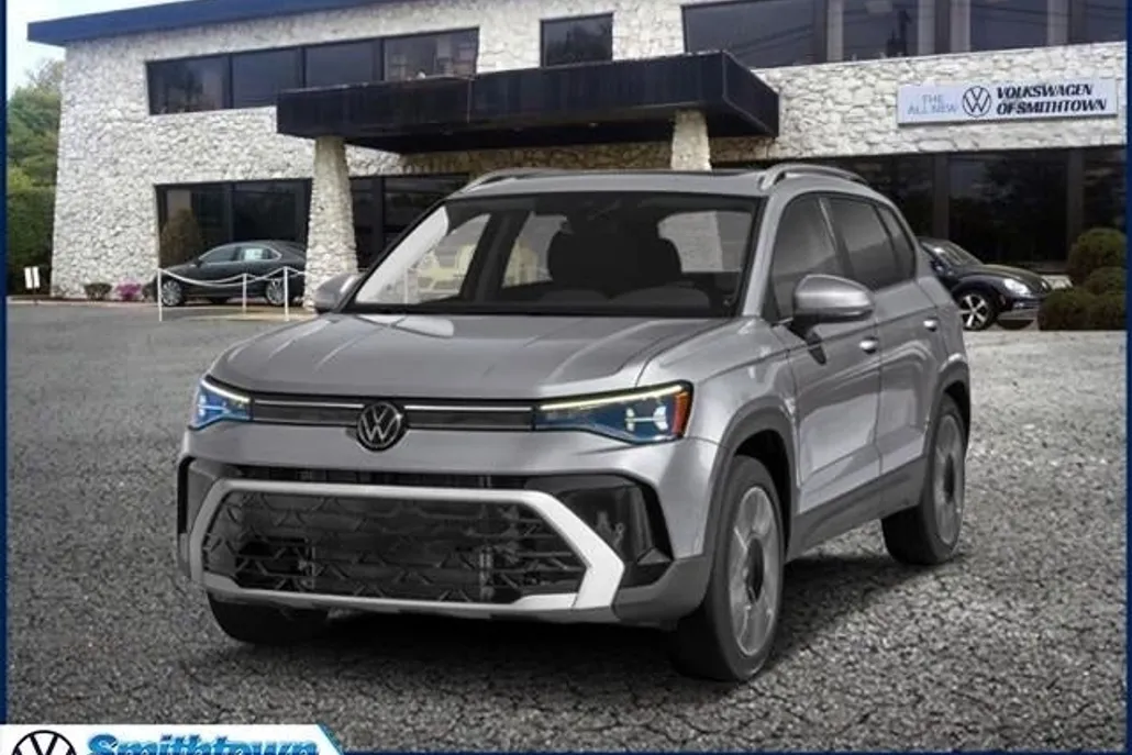 2025 Volkswagen Taos SEL photo 1