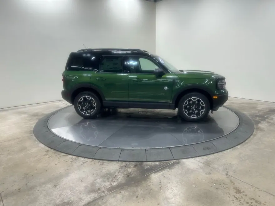 2025 Ford Bronco Sport Outer Banks photo 1