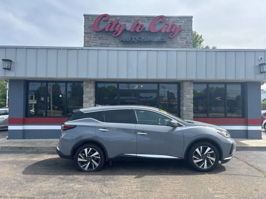 2023 Nissan Murano SL photo 1