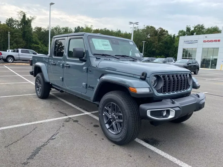 2025 Jeep Gladiator Sport photo 1