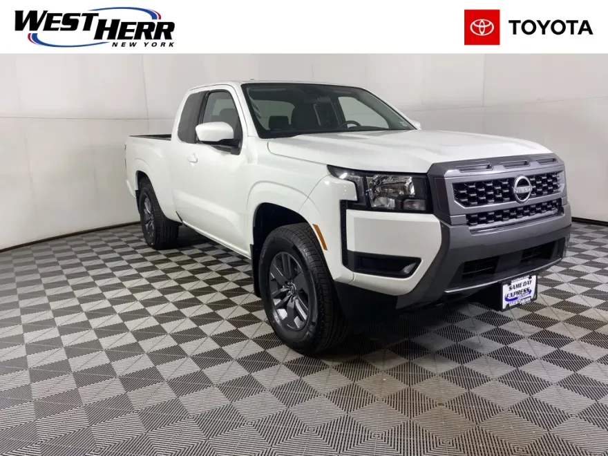 2025 Nissan Frontier SV photo 1