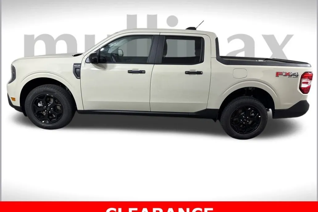 2025 Ford Maverick XLT photo 1