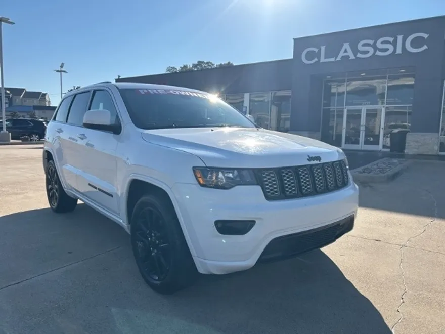 2020 Jeep Grand Cherokee Altitude photo 1