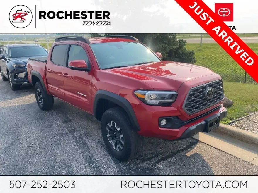 2022 Toyota Tacoma TRD Off-Road V6 photo 1