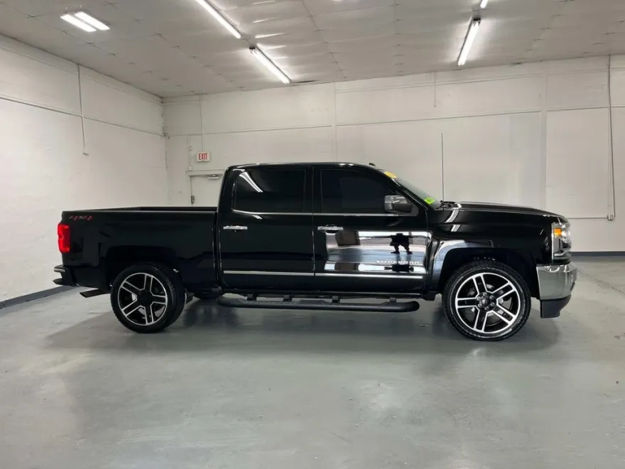 2018 Chevrolet Silverado 1500 LTZ photo 1