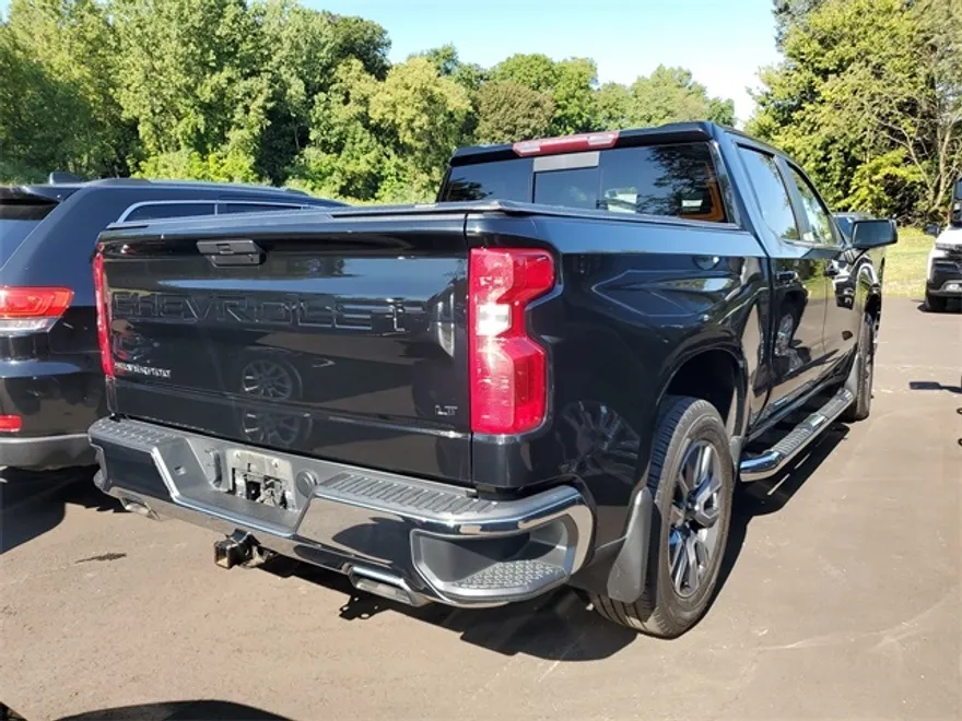 2021 Chevrolet Silverado 1500 LT photo 1
