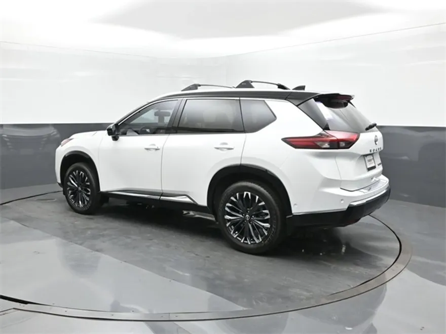 2025 Nissan Rogue Platinum photo 1