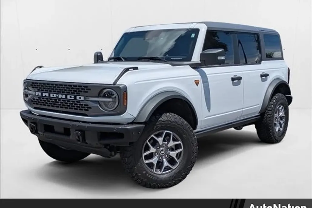 2024 Ford Bronco Badlands photo 1