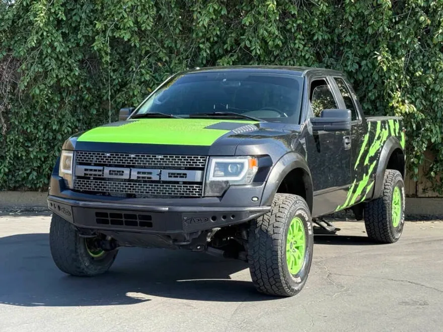 2010 Ford F-150 SVT photo 1