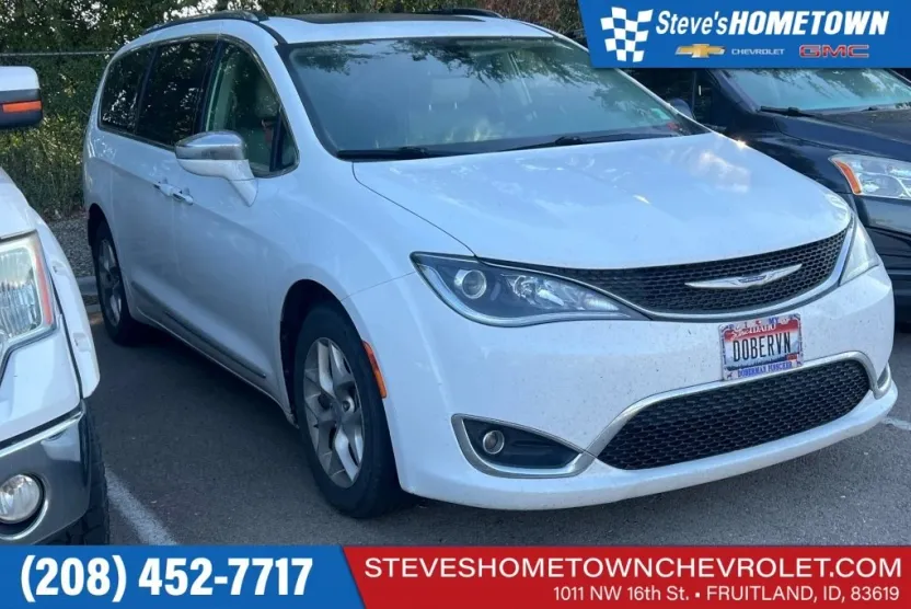 2020 Chrysler Pacifica Limited photo 1