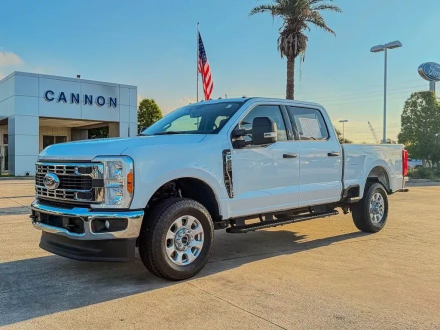 2023 Ford F-250 XLT photo 1