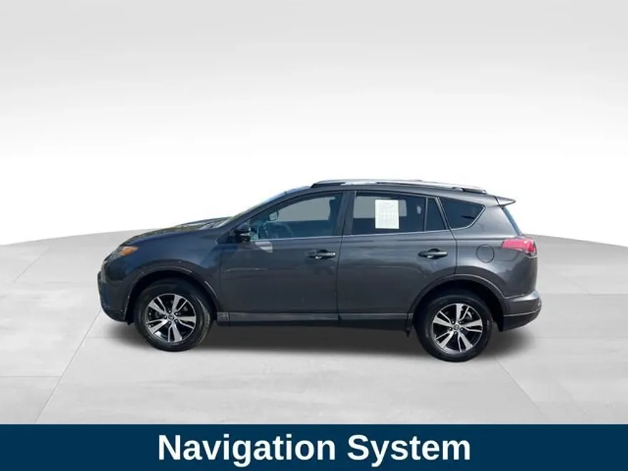 2018 Toyota RAV4 XLE photo 1