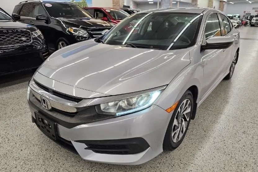 2018 Honda Civic EX photo 1
