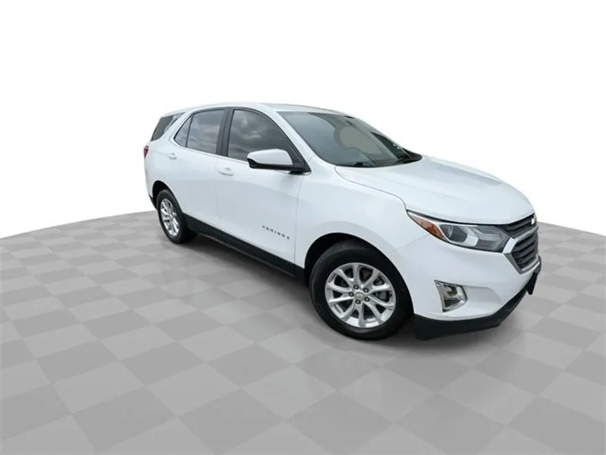 2021 Chevrolet Equinox LT photo 1