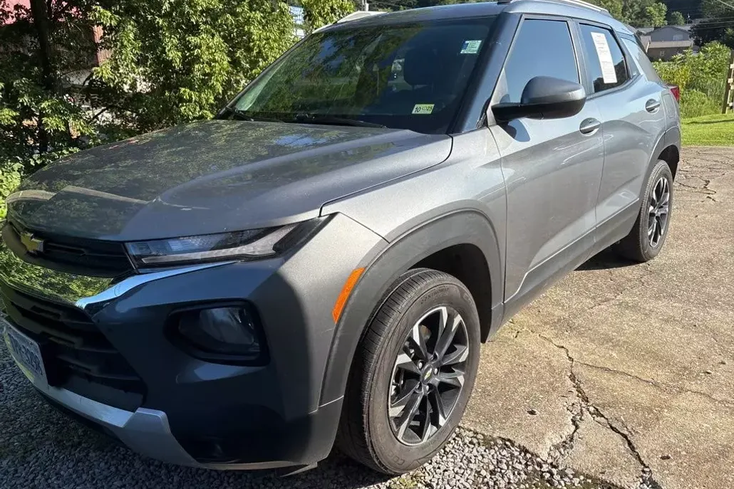 2022 Chevrolet Trailblazer LT photo 1