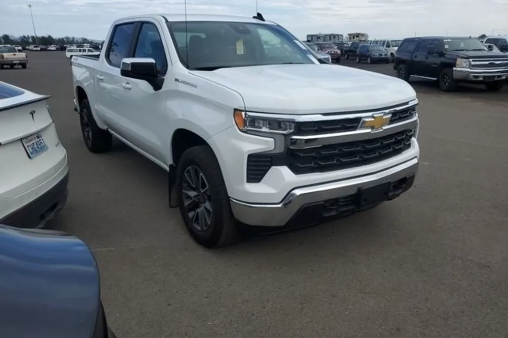 2023 Chevrolet Silverado 1500 LT photo 1