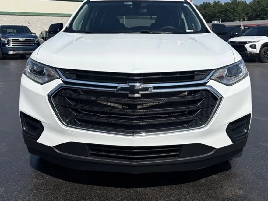 2020 Chevrolet Traverse LS photo 1