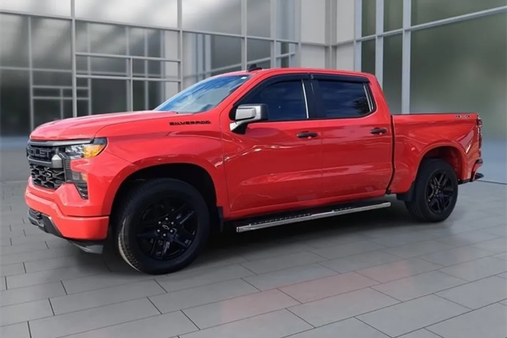 2023 Chevrolet Silverado 1500 Custom photo 1