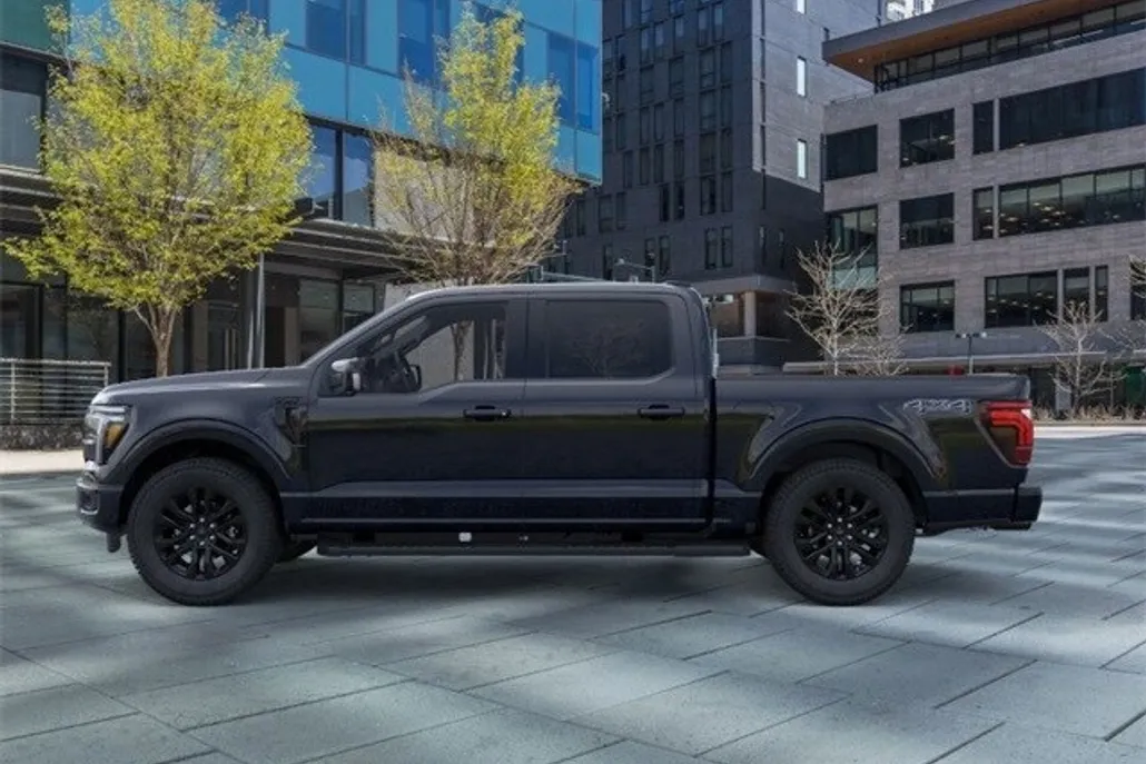 2025 Ford F-150 Lariat photo 1