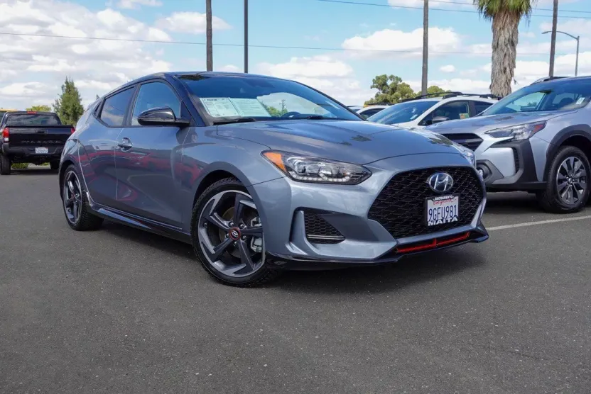 2020 Hyundai Veloster Turbo Ultimate photo 1