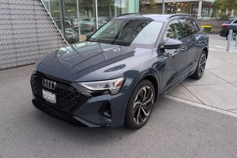 2024 Audi Q8 E-tron Prestige photo 1