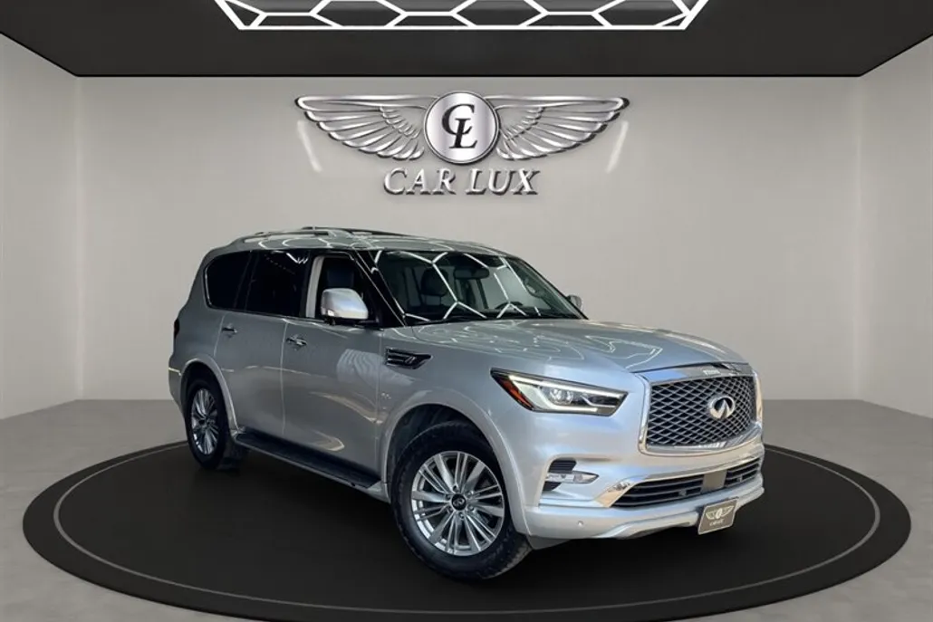2019 Infiniti QX80 Luxe photo 1