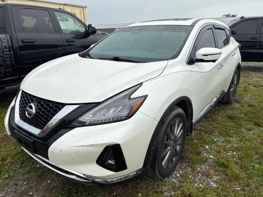 2021 Nissan Murano SV photo 1