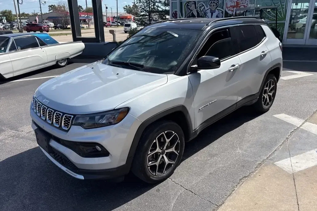 2025 Jeep Compass Limited photo 1