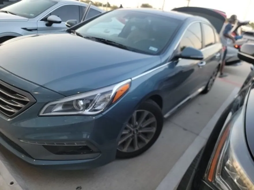2017 Hyundai Sonata Limited photo 1