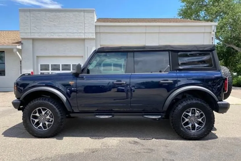 2021 Ford Bronco Badlands photo 1