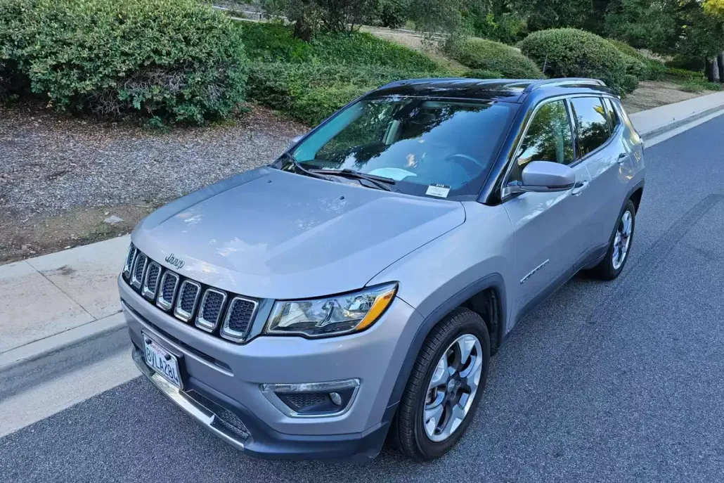 2019 Jeep Compass Limited Sport photo 1