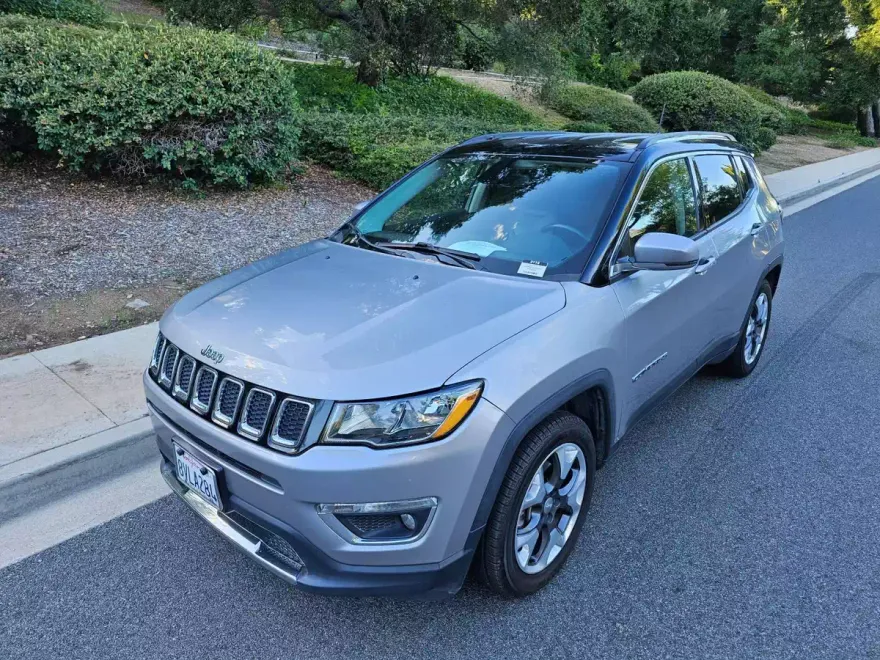 2019 Jeep Compass Limited Sport photo 1