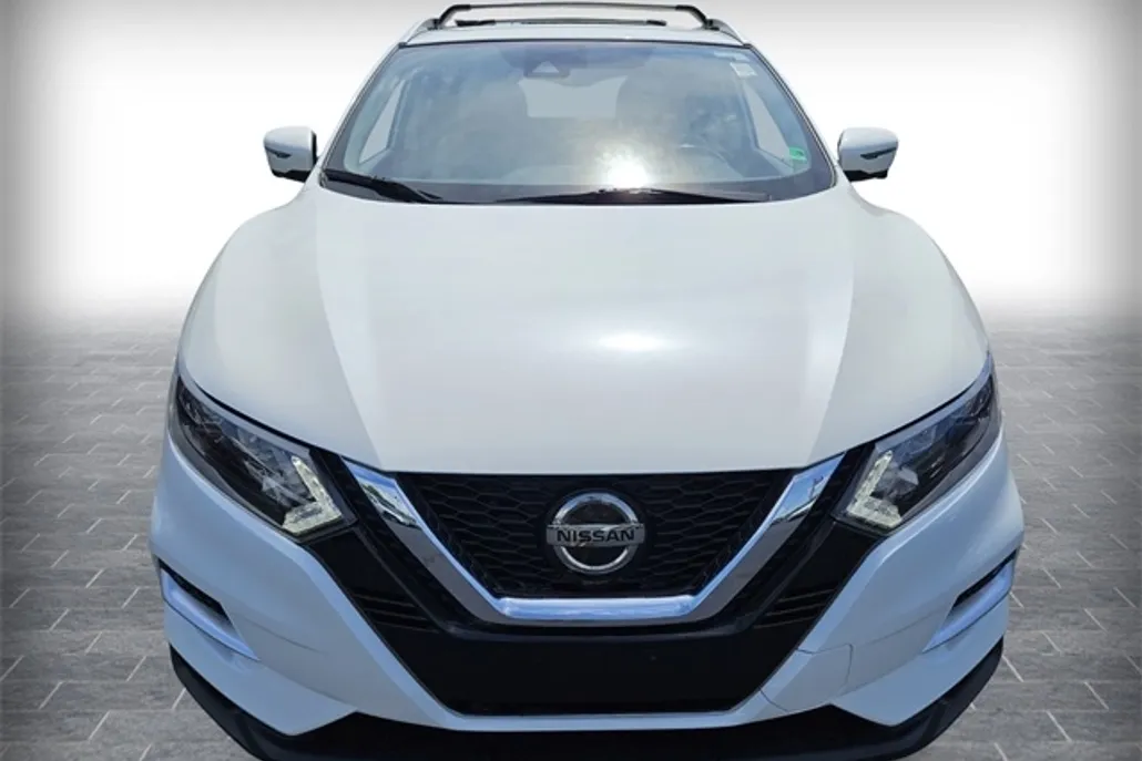 2022 Nissan Rogue Sport SL photo 1