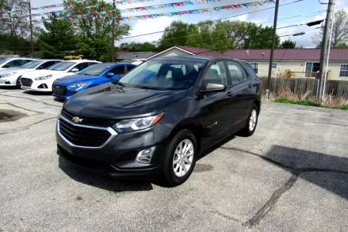 2020 Chevrolet Equinox LS photo 3