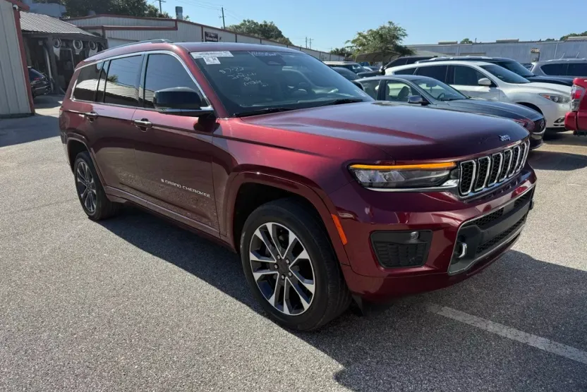 2021 Jeep Grand Cherokee Overland photo 1