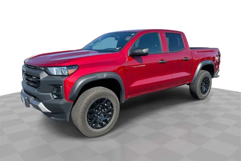2024 Chevrolet Colorado Trail Boss photo 1