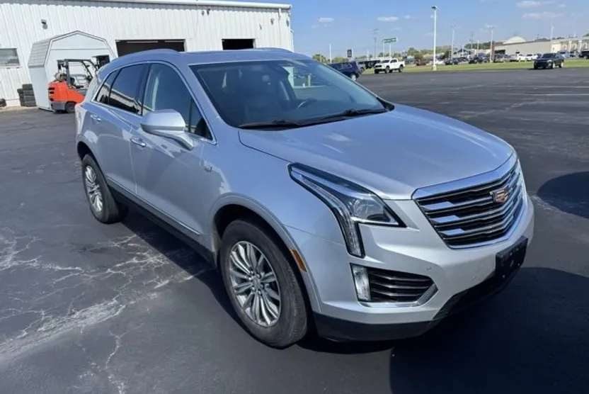 2019 Cadillac XT5 Luxury photo 1