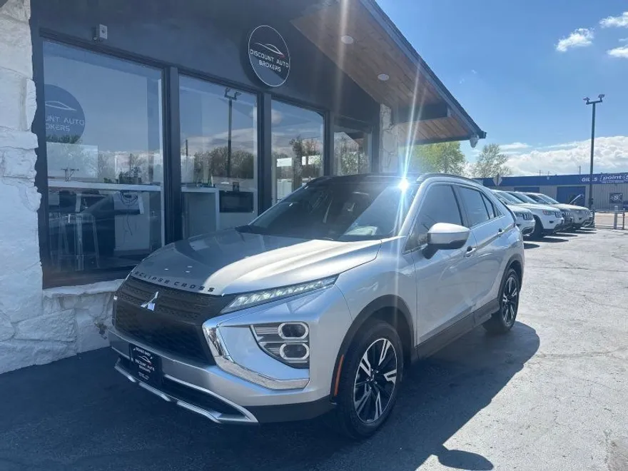 2024 Mitsubishi Eclipse Cross SE photo 1