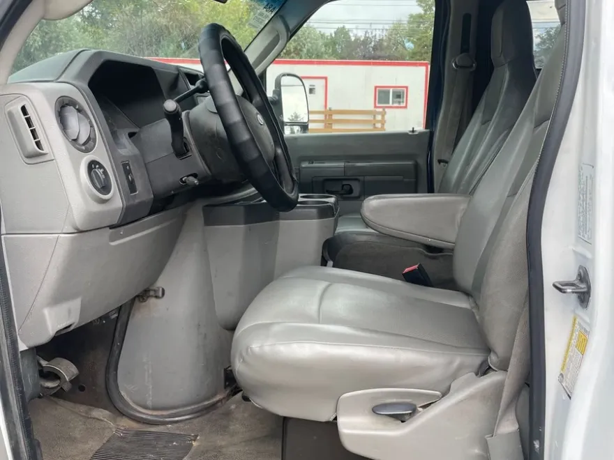 2012 Ford E-250 photo 1