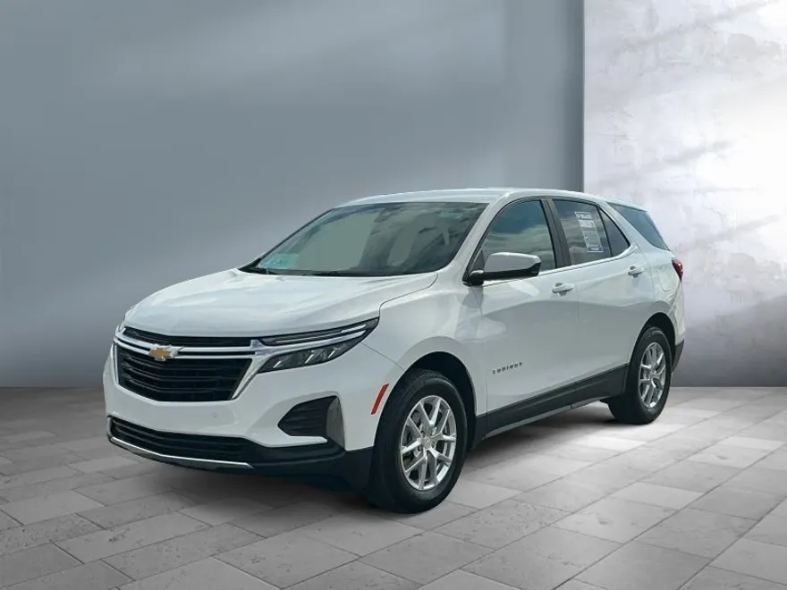 2022 Chevrolet Equinox LT photo 1