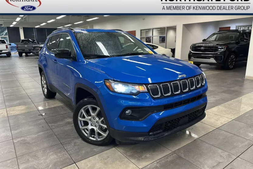 2022 Jeep Compass Latitude Lux photo 1