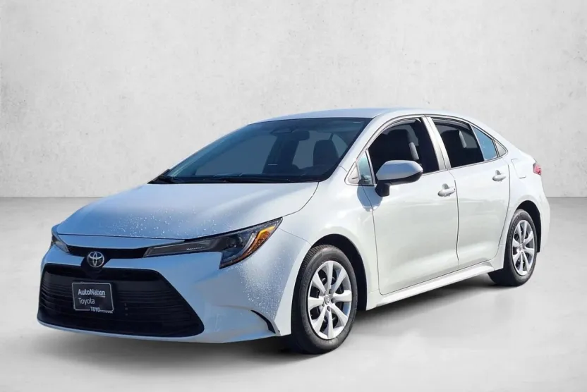 2024 Toyota Corolla LE photo 1