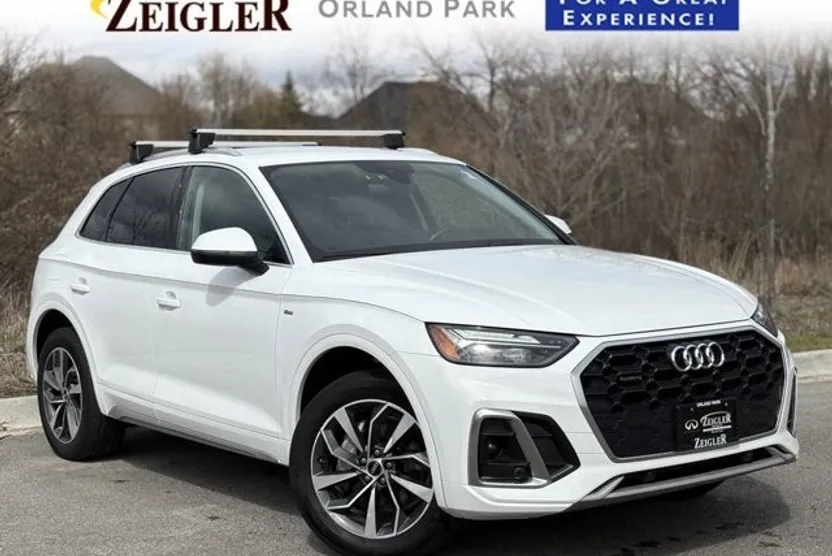 2022 Audi Q5 45 S line Premium photo 1