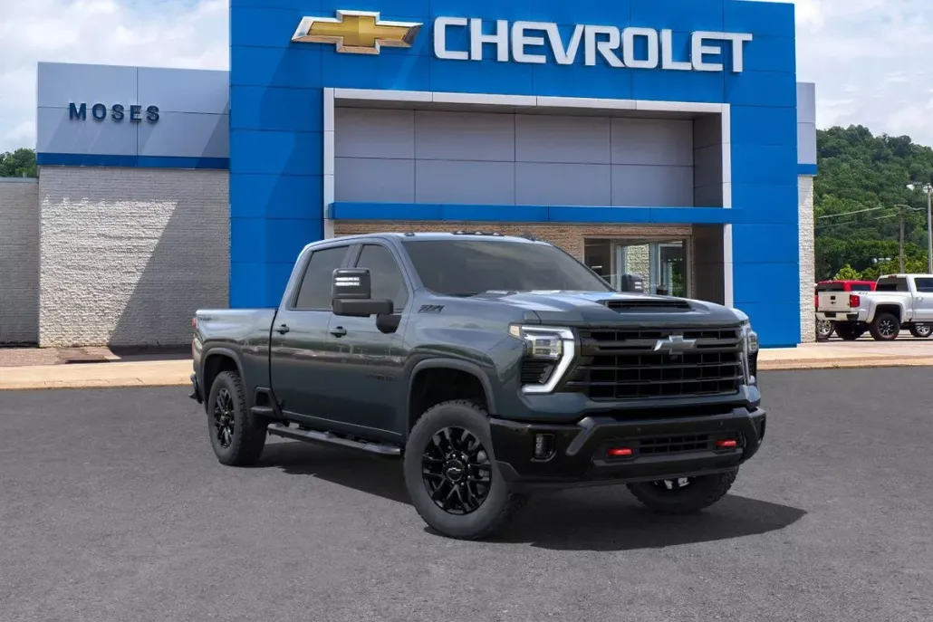 2025 Chevrolet Silverado 2500HD LT photo 1