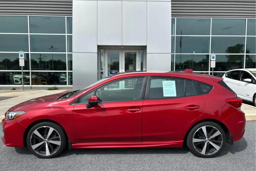 2018 Subaru Impreza Sport 2.0i photo 1