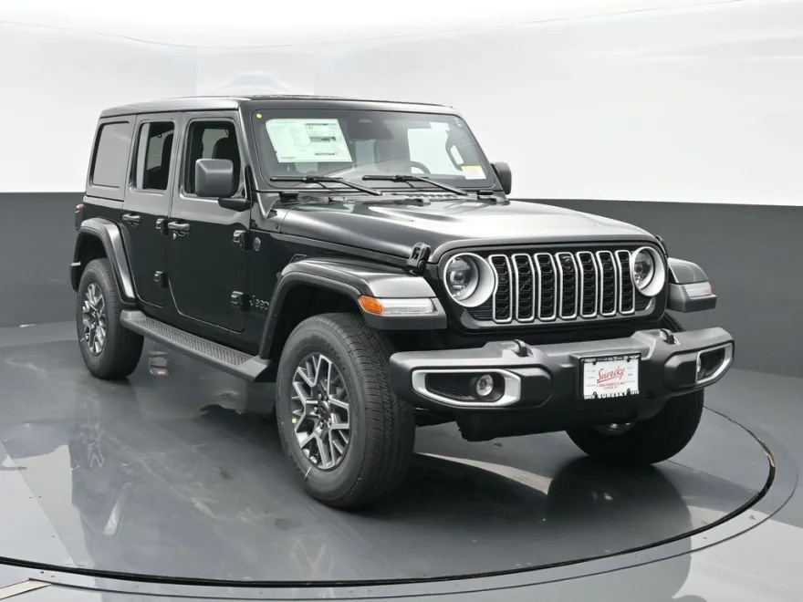 2025 Jeep Wrangler Sahara photo 1