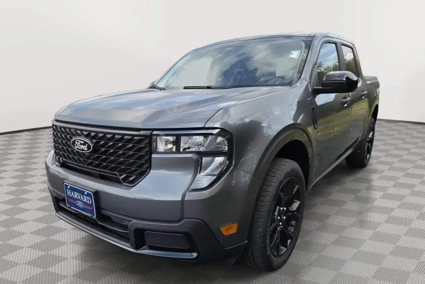 2025 Ford Maverick XLT photo 1